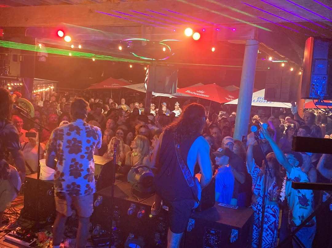 spring has officially sprung @stansidlehour in goodland with @rockrepublic kicking off the season! 
lastnight i ran lasers and lighting for the crew and had a blast doing it 🥳 if you haven’t been to a show nows the time to check their schedule